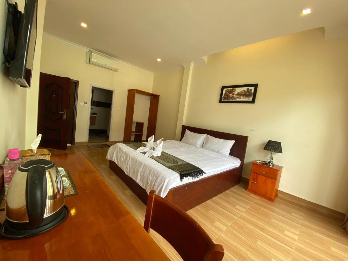 Phnom Penh Le Vincent Hotel Exterior foto
